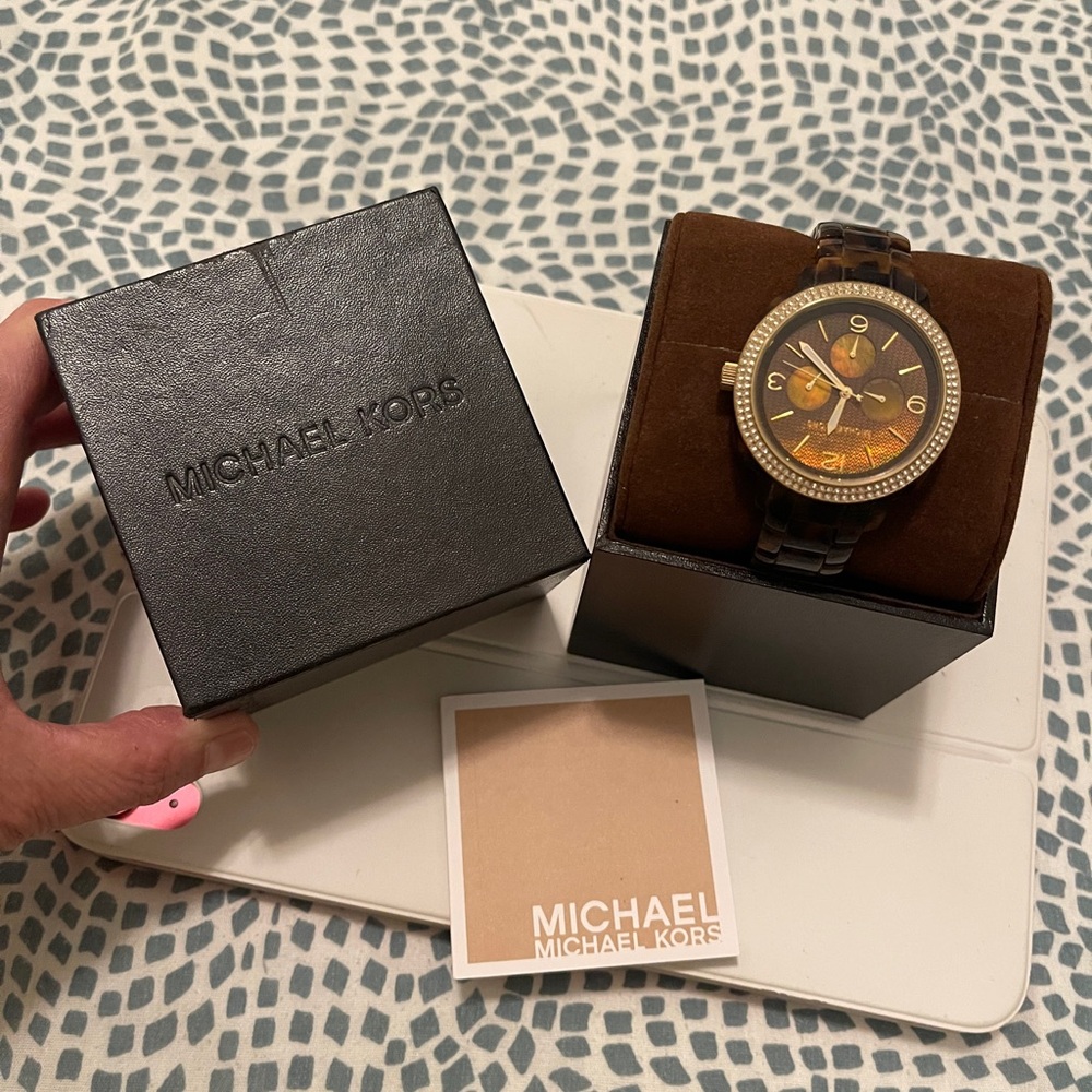 Michael Kors Brown Watch Elegant Accessory Womens